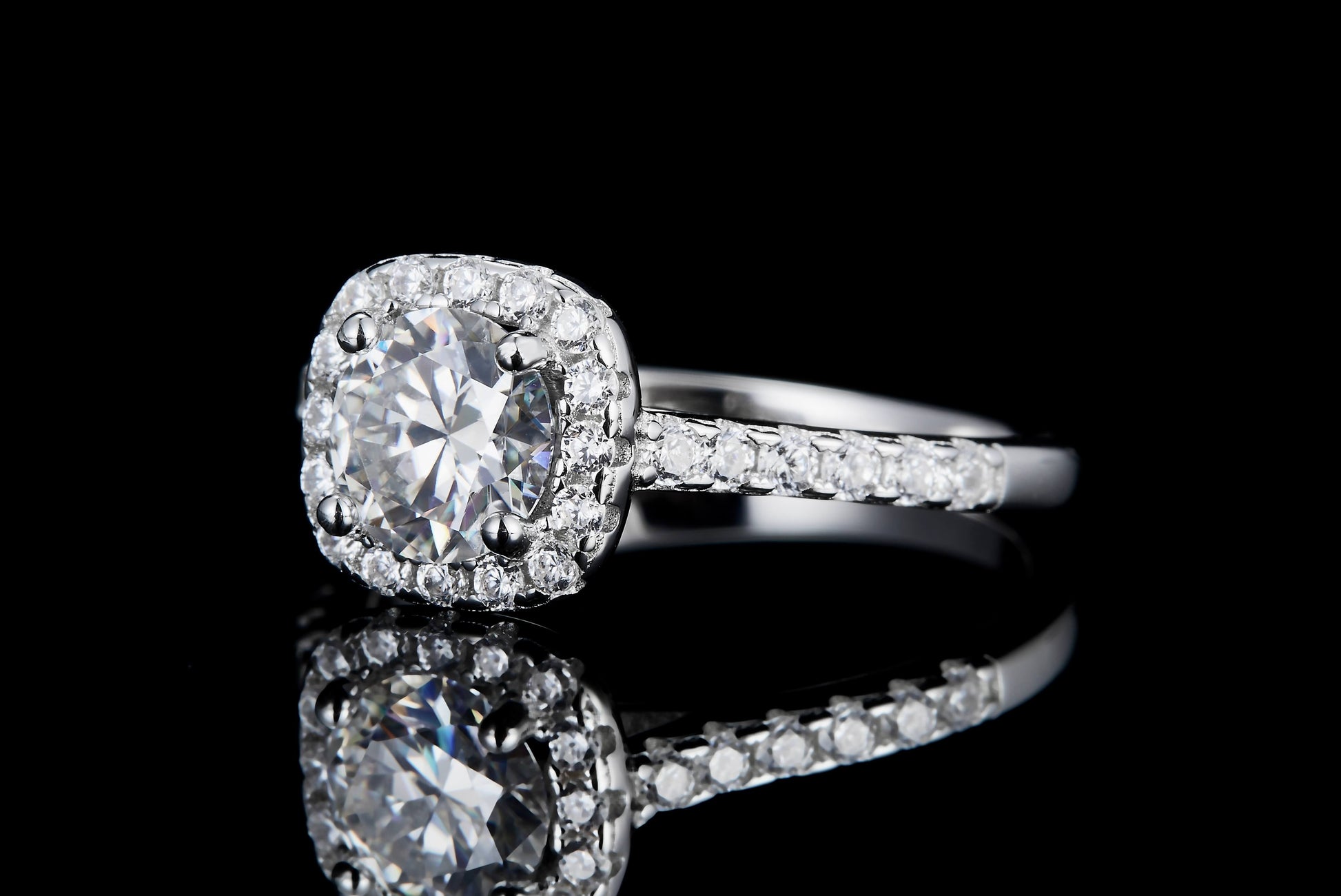 1 CT. round Moissanite Ring IMG 2