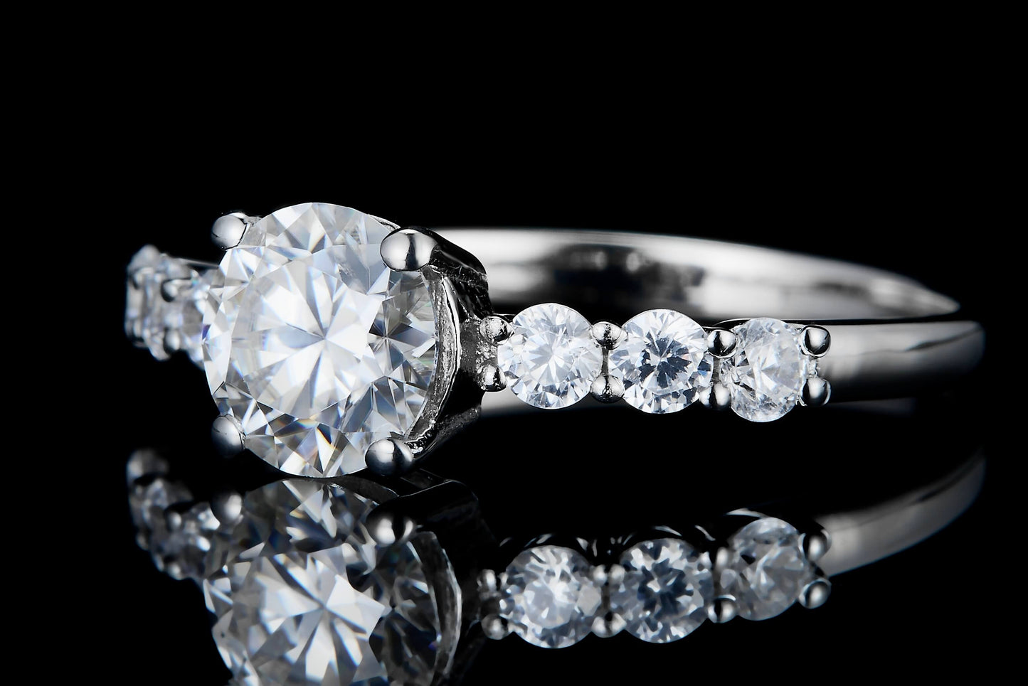 1 CT. round Moissanite Ring Real shot IMG 2