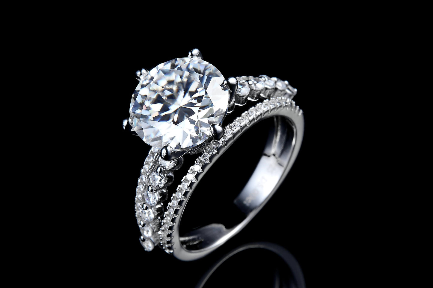 5 CT. round Moissanite Ring Real shot IMG 3