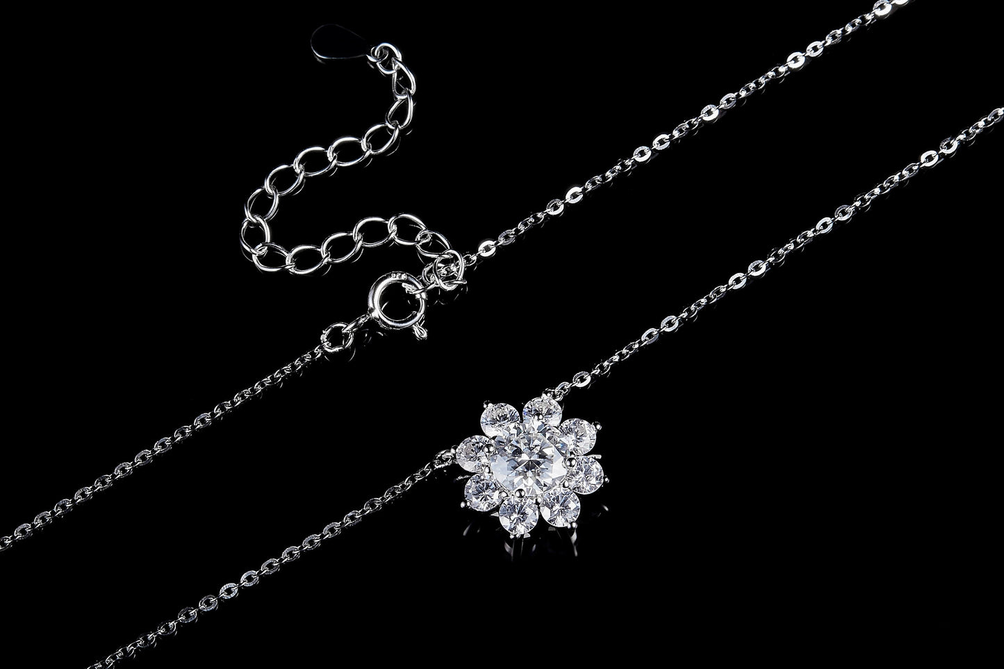 1 CT. round Moissanite Necklace Real shot IMG 3