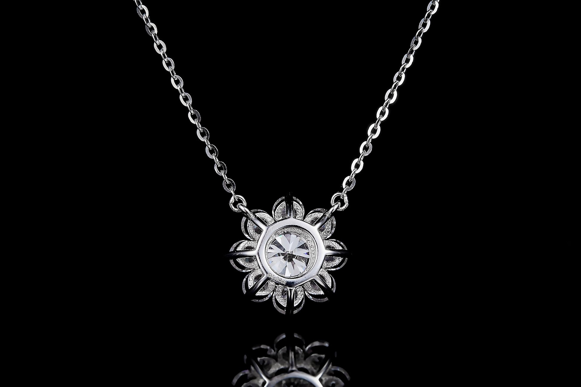 1 CT. round Moissanite Necklace Real shot IMG 2