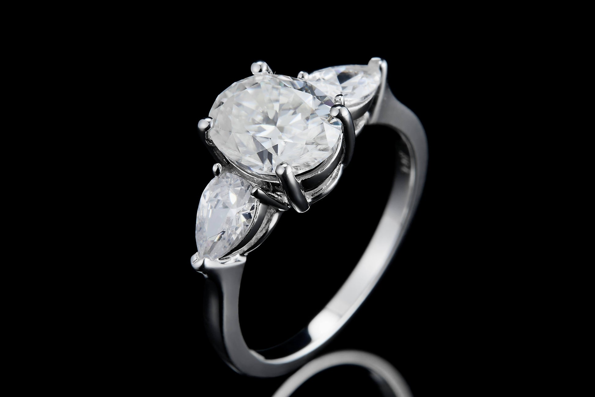 2 CT. Three-Stone Moissanite Ring real shot IMG 3