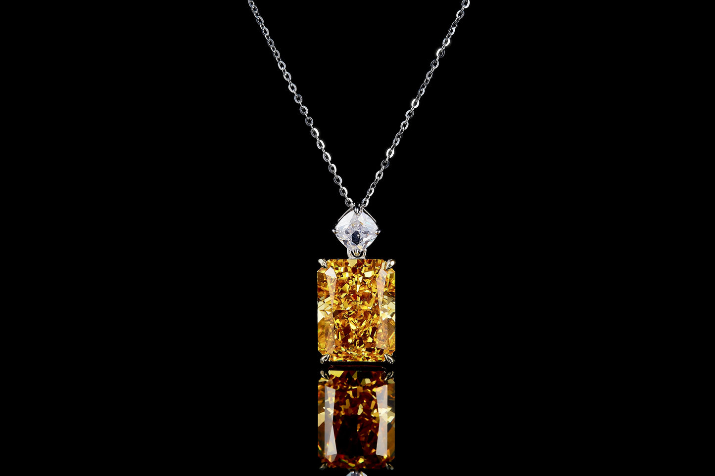 10 CT. zircon Necklace Real shot IMG 1