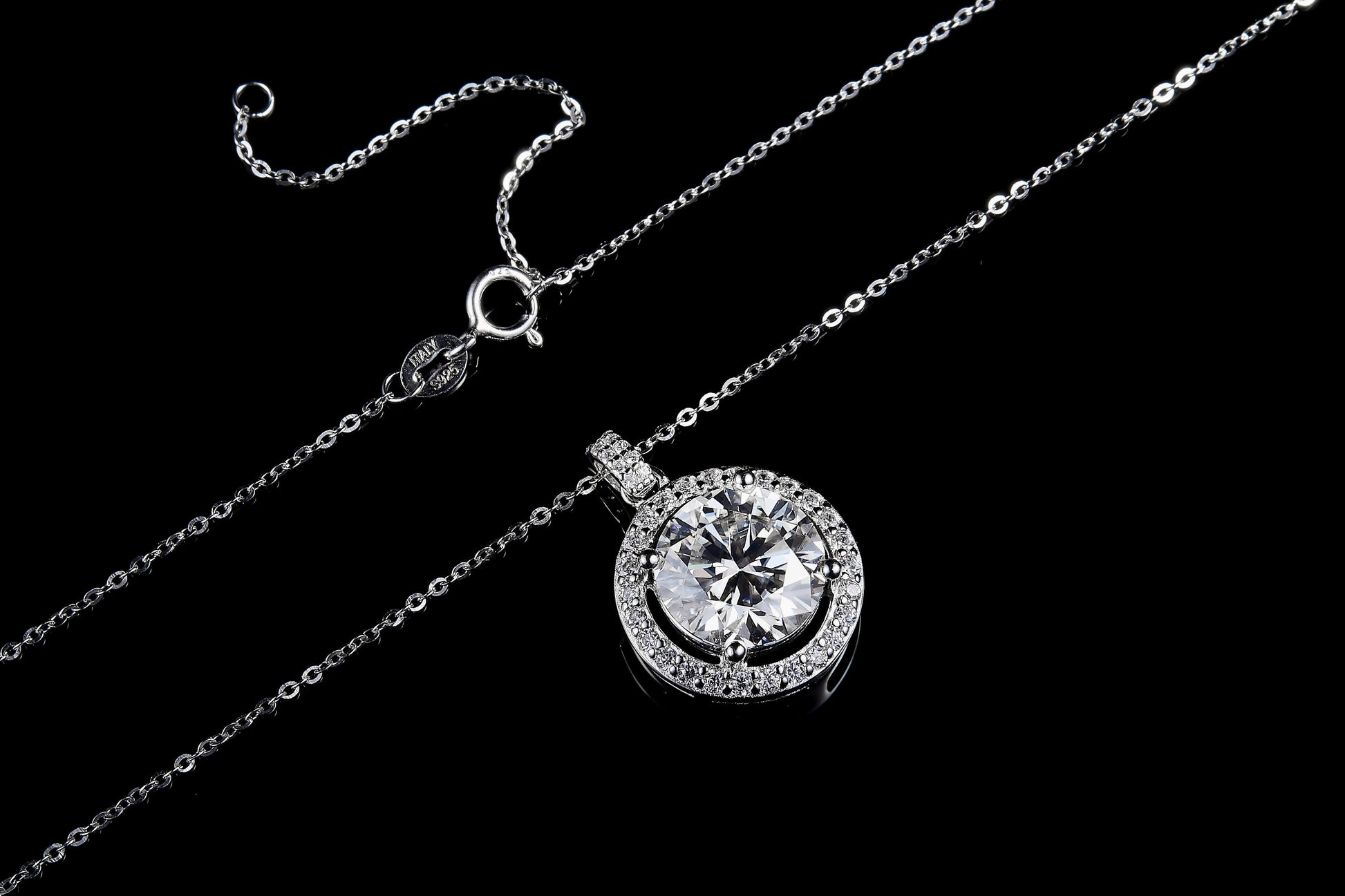 5 CT. round Moissanite Necklace Real shot IMG 3