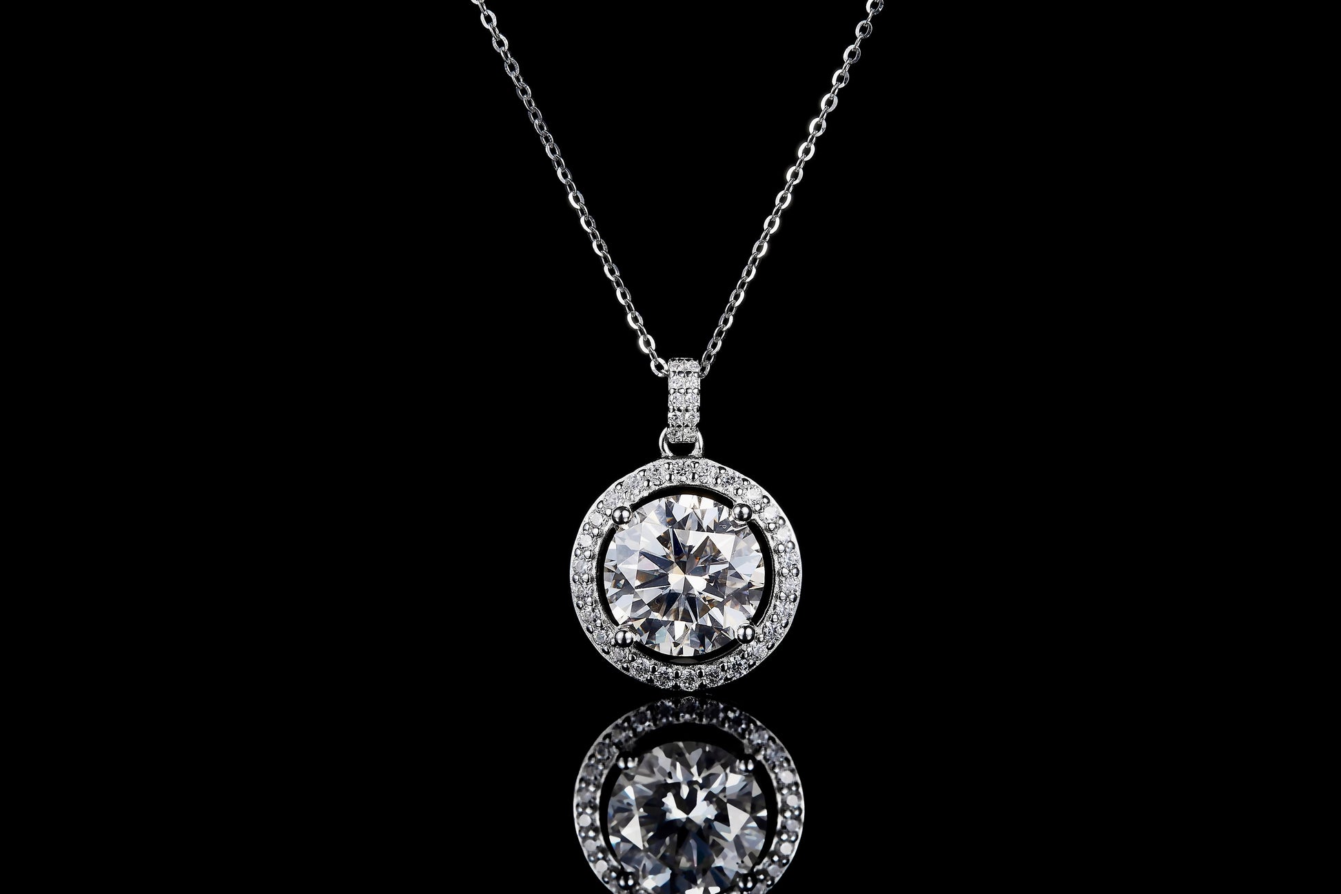 5 CT. round Moissanite Necklace Real shot IMG 1