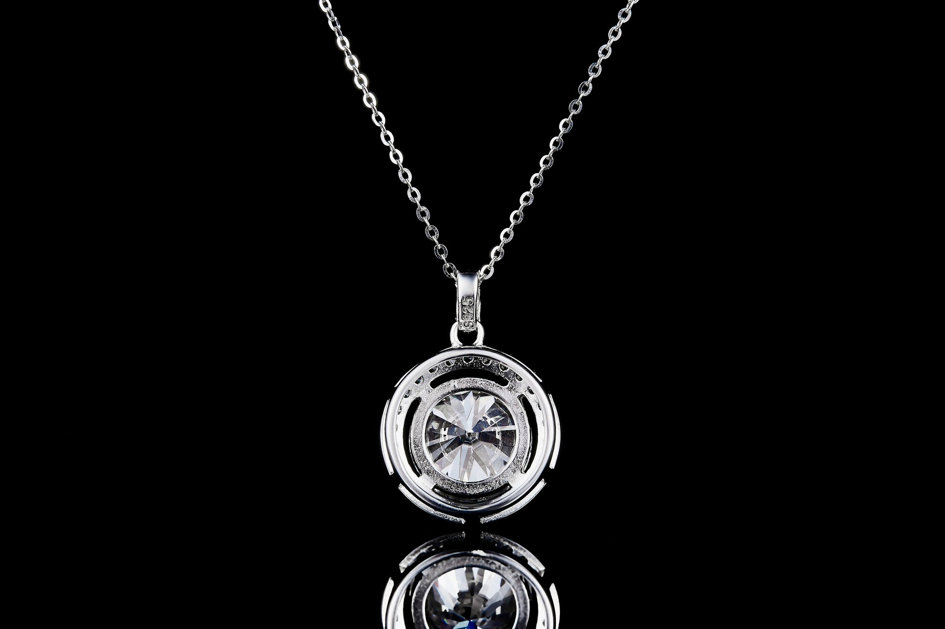 5 CT. round Moissanite Necklace Real shot IMG 2