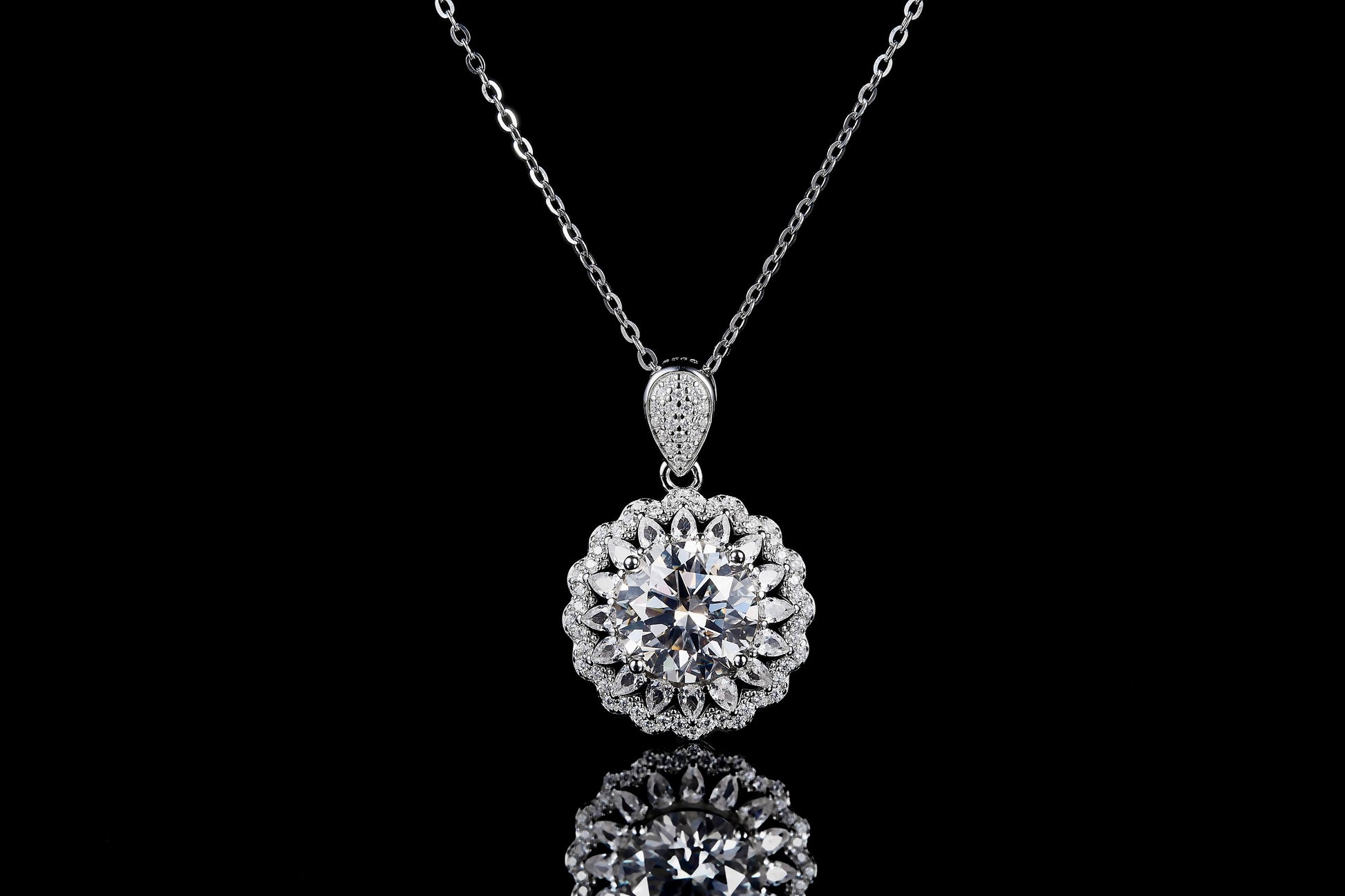 5 CT. round Moissanite Necklace Real shot IMG 1