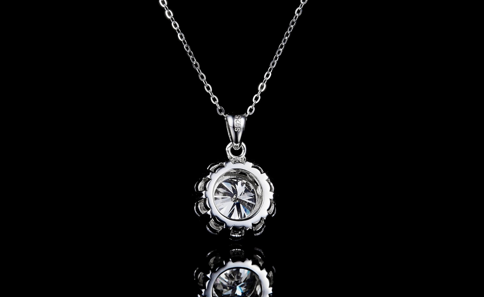 5 CT. round Moissanite Necklace Real shot IMG 2