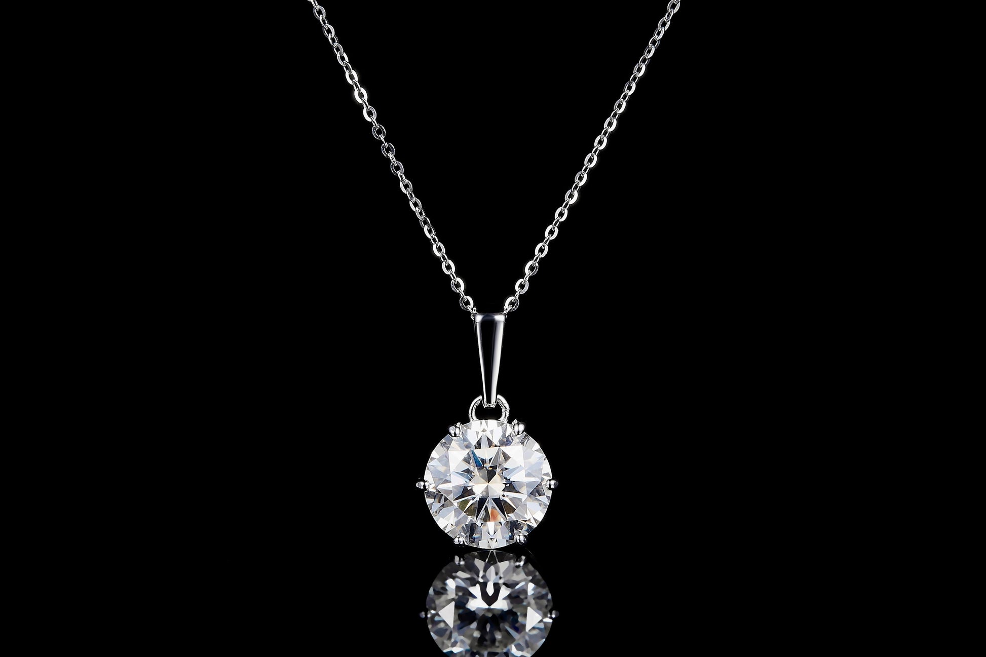 5 CT. round Moissanite Necklace Real shot IMG 1