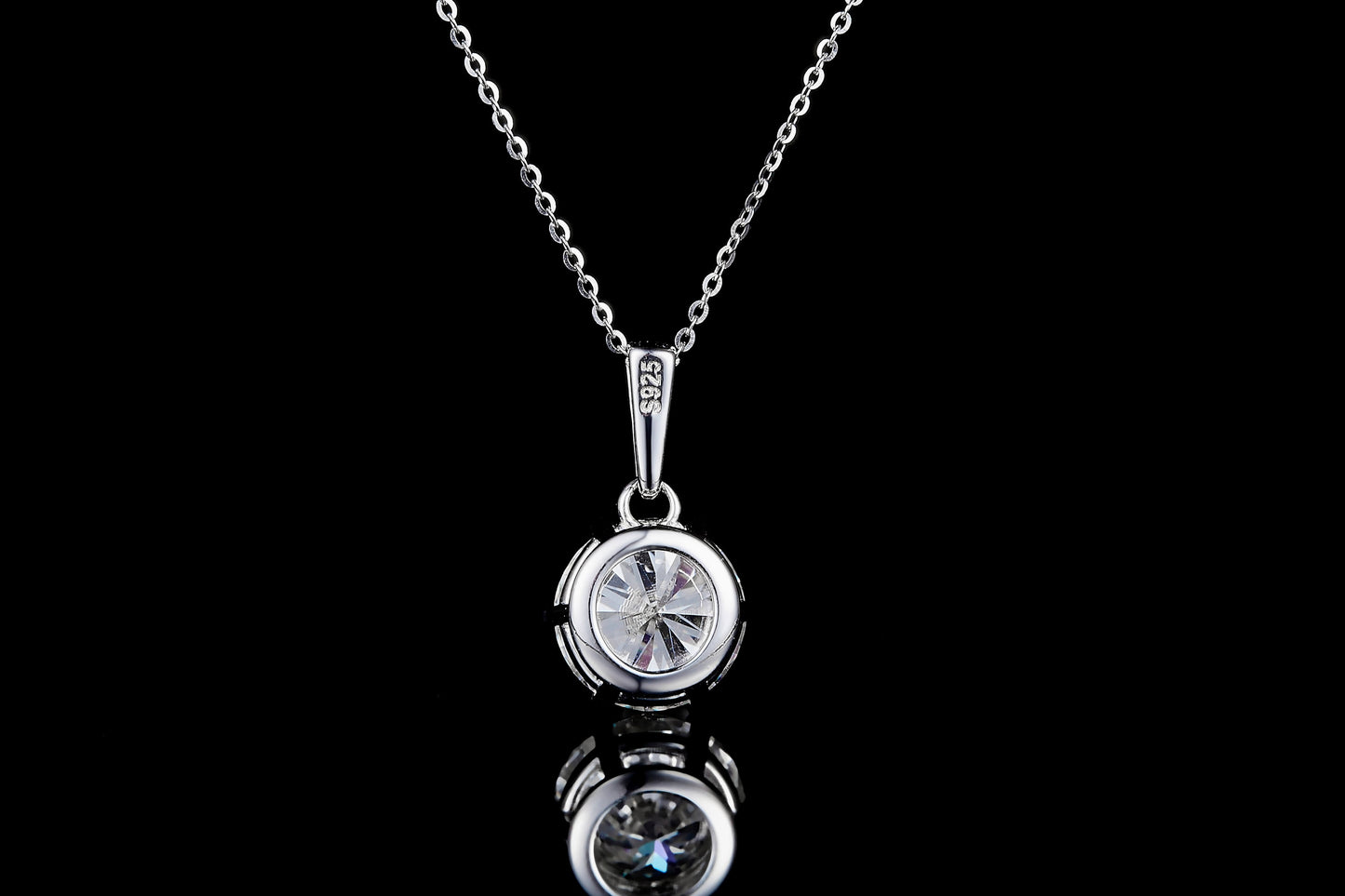 5 CT. round Moissanite Necklace Real shot IMG 2